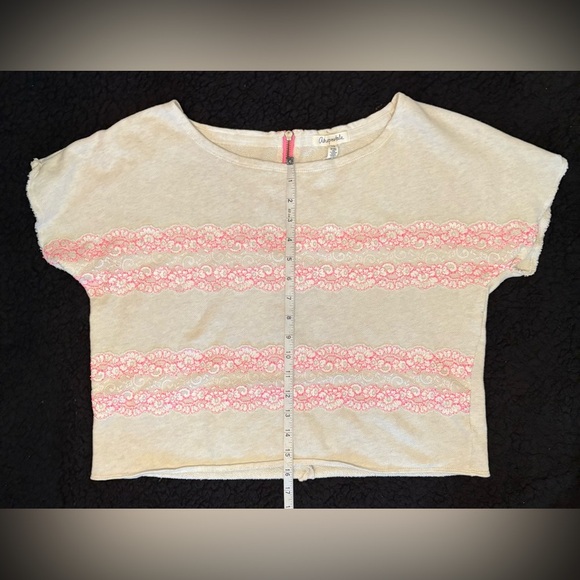 Aeropostale Beige and Pink Lace Crop Top - Picture 3 of 5